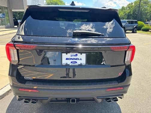 Agate Black Metallic 2026 Ford Explorer ST