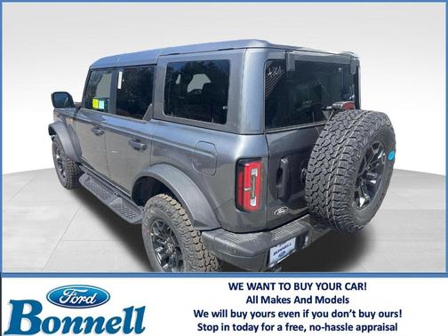 Carbonized Gray Metallic 2026 Ford Bronco Badlands