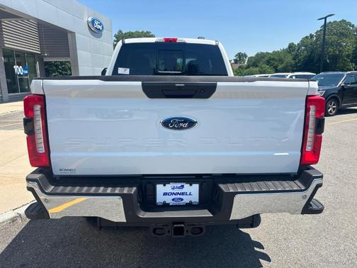 Oxford White 2026 Ford F-250 XLT