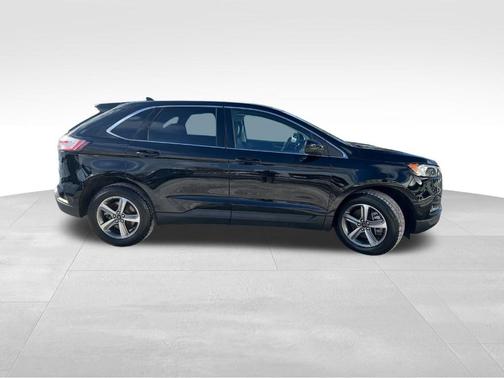 Black Metallic 2024 Ford Edge SEL
