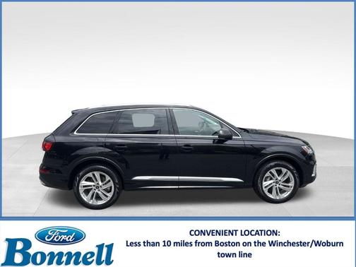 Mythos Black Metallic 2023 Audi Q7 55 Premium