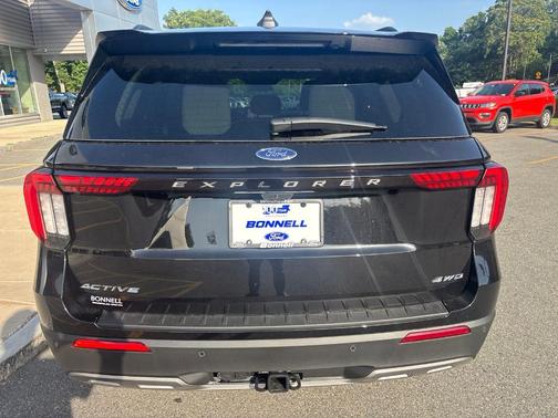Agate Black Metallic 2026 Ford Explorer Active