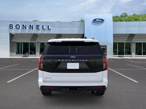Star White 2026 Ford Expedition Active