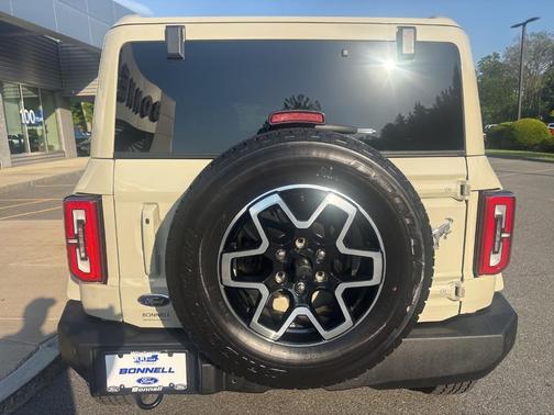 Desert Sand 2025 Ford Bronco Outer Banks