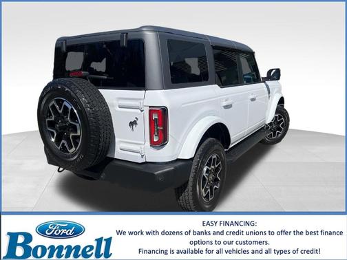 Oxford White 2024 Ford Bronco Outer Banks