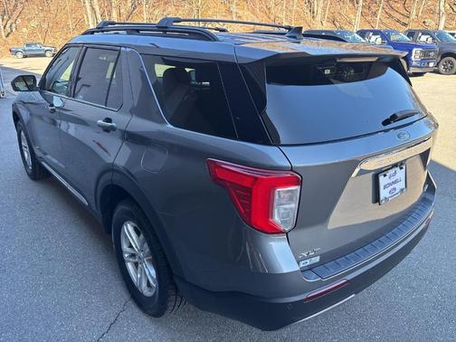 Carbonized Gray Metallic 2022 Ford Explorer XLT