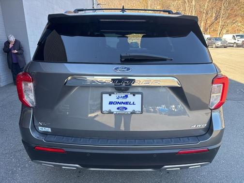 Carbonized Gray Metallic 2022 Ford Explorer XLT