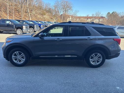 Carbonized Gray Metallic 2022 Ford Explorer XLT