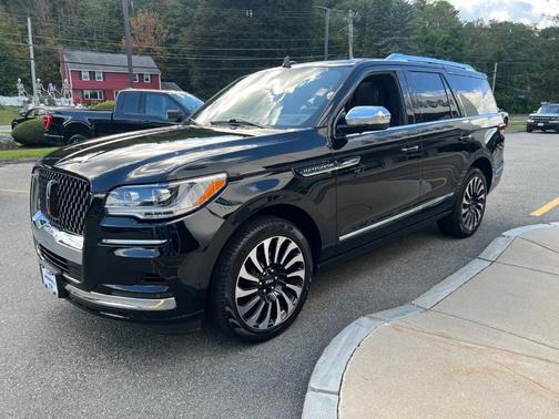 Infinite Black Metallic 2023 Lincoln Navigator Black Label