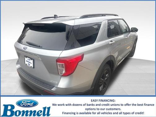 Silver Metallic 2022 Ford Explorer XLT