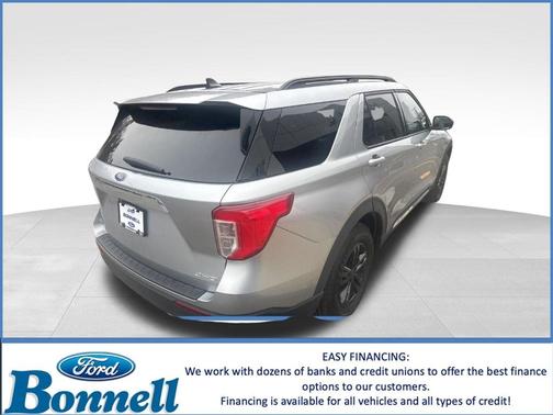 Silver Metallic 2022 Ford Explorer XLT