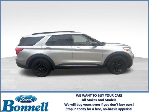 Silver Metallic 2022 Ford Explorer XLT