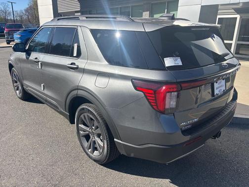 Carbonized Gray Metallic 2026 Ford Explorer Active