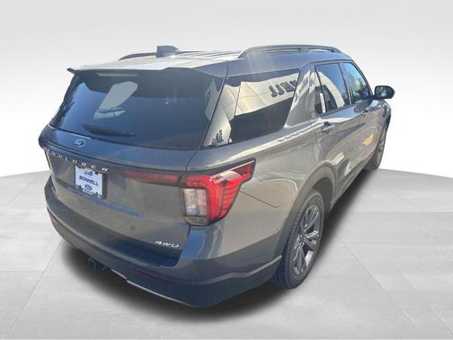 Carbonized Gray Metallic 2026 Ford Explorer Active