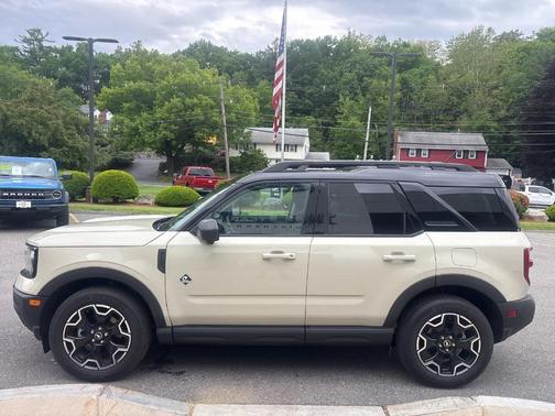 Desert Sand 2025 Ford Bronco Sport Outer Banks