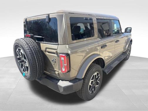 Gray 2026 Ford Bronco Outer Banks
