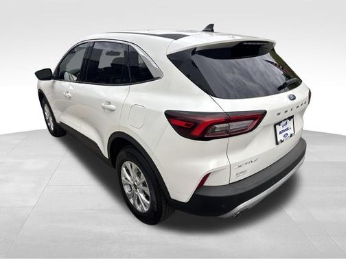 Star White 2023 Ford Escape Active