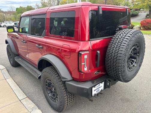 Ruby Red Metallic Tinted Clearcoat 2026 Ford Bronco Outer Banks
