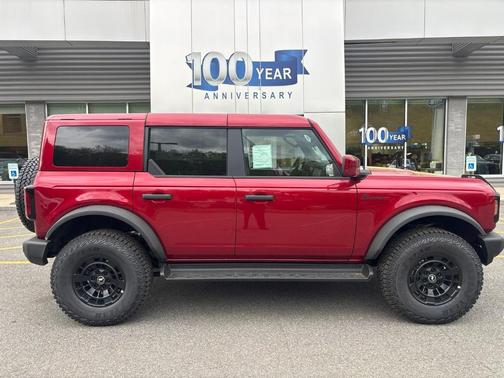 Ruby Red Metallic Tinted Clearcoat 2026 Ford Bronco Outer Banks