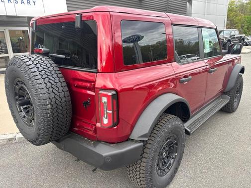 Ruby Red Metallic Tinted Clearcoat 2026 Ford Bronco Outer Banks