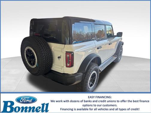 Oxford White 2026 Ford Bronco Outer Banks