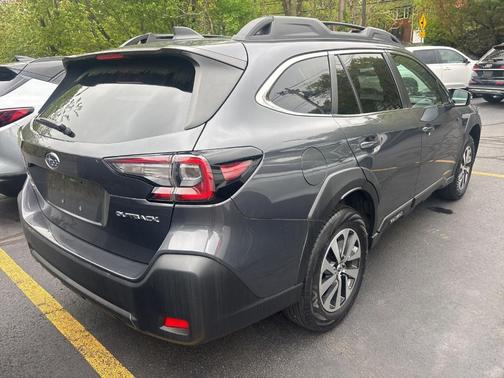 Magnetite Gray Metallic 2024 Subaru Outback Premium
