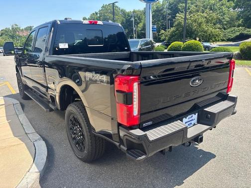 Agate Black Metallic 2026 Ford F-250 XLT