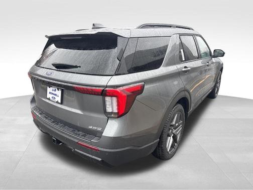 Carbonized Gray Metallic 2026 Ford Explorer ST-Line