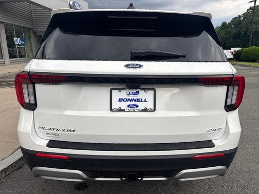 Star White 2026 Ford Explorer Platinum
