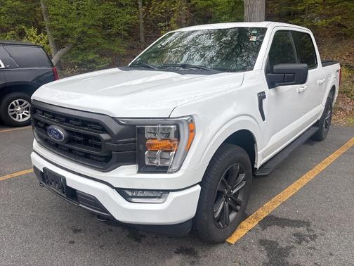 Oxford White 2023 Ford F-150 XLT