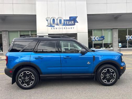Velocity Blue Metallic 2025 Ford Bronco Sport Outer Banks