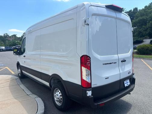 Oxford White 2026 Ford Transit-250 148 WB Medium Roof Cargo
