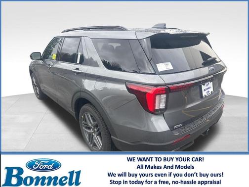 Carbonized Gray Metallic 2026 Ford Explorer ST-Line
