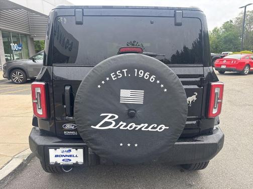 Shadow Black 2026 Ford Bronco Outer Banks