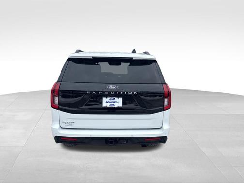 Oxford White 2025 Ford Expedition Active
