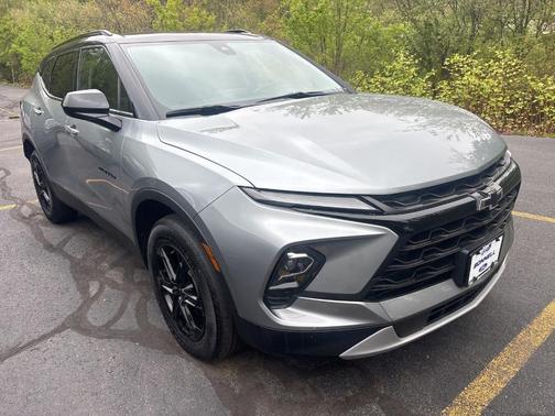 Sterling Gray Metallic 2023 Chevrolet Blazer 2LT