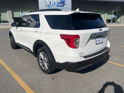 Star White 2023 Ford Explorer XLT