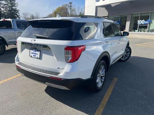 Star White 2023 Ford Explorer XLT