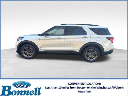 Space White Metallic 2026 Ford Explorer Active