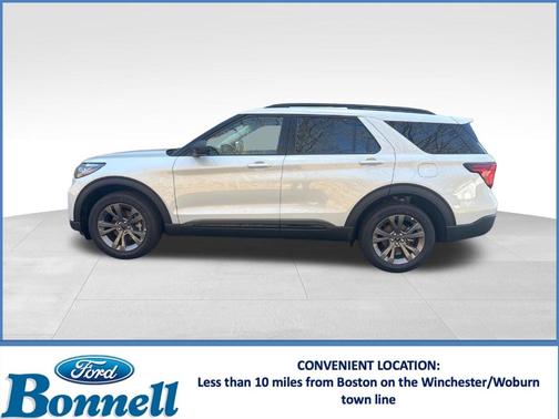 Space White Metallic 2026 Ford Explorer Active