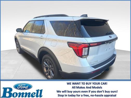 Space White Metallic 2026 Ford Explorer Active