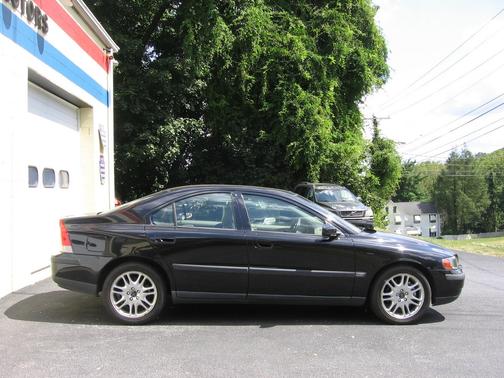 2004 Volvo S60 T5