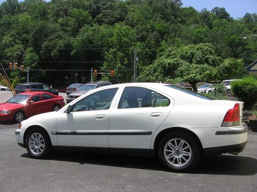 2004 Volvo S60 2.4