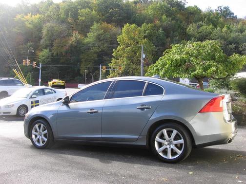 2016 Volvo S60 T5 Drive-E Premier