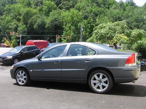 Titanium Gray 2006 Volvo S60 2.5T