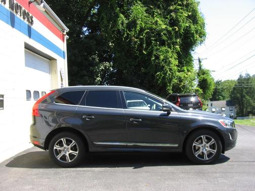 2015 Volvo XC60 T6 Premier Plus
