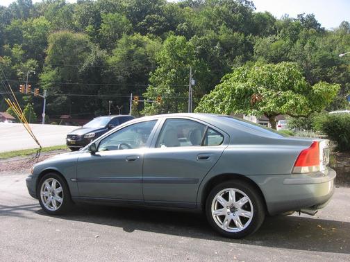 2004 Volvo S60 2.5T