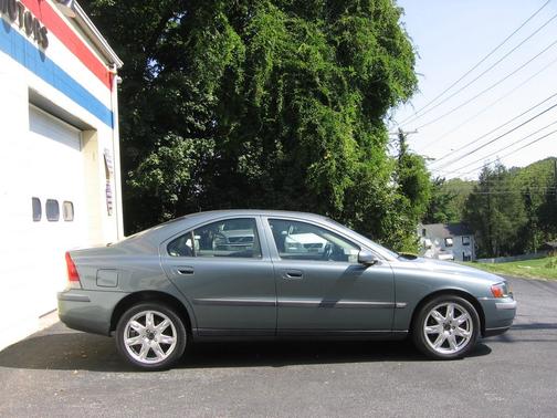 2004 Volvo S60 2.5T