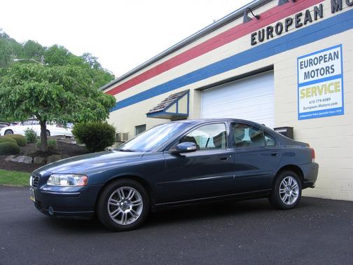 Barents Blue 2008 Volvo S60 2.5T
