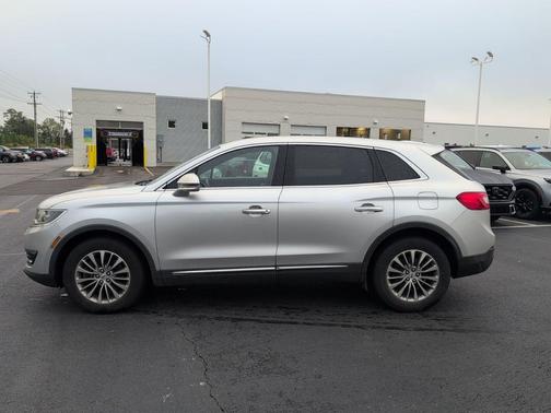 2016 Lincoln MKX Select